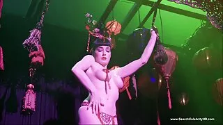 Pe bancheta din spate a avut loc sex clipuri xxl de fete în ta ta