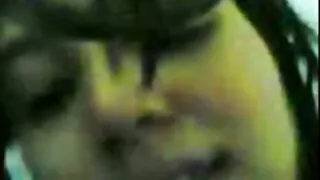 Roz vagin fata s-a așezat pe penisul unui clipuri porno cu masaj om de grăsime