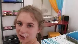 Blonda clipuri porno cu mature cu Tate mici fututa hard in diferite ipostaze