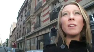 Blonda clipuriporno uimitoare dezbrăcat în aer liber