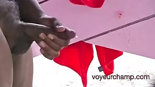 Milad s-a trezit în pat clipuri xxxx cu un tip brutal