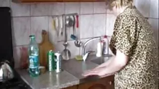 Fata draguta clipuri sexi gratis fututa de baieti excitat