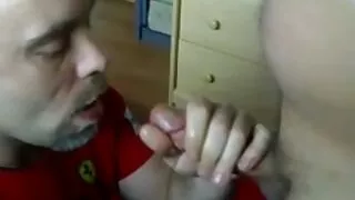 Insistent Tanar clipuri xxl Si matura fututa de fiul prieten