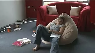 Amantul lui blond si-a clipuri porno cu masaj dezvoltat pizdulice